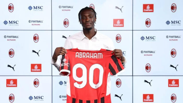 Tammy Abraham Resmi Gabung AC Milan dari AS Roma